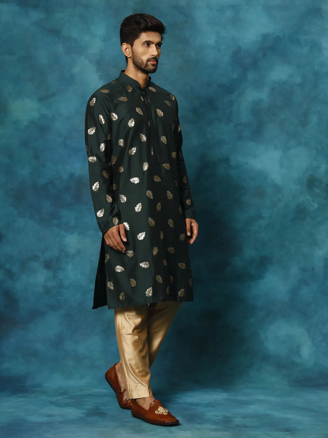 VASTRAMAY Green Leaf Kurta Pant Set